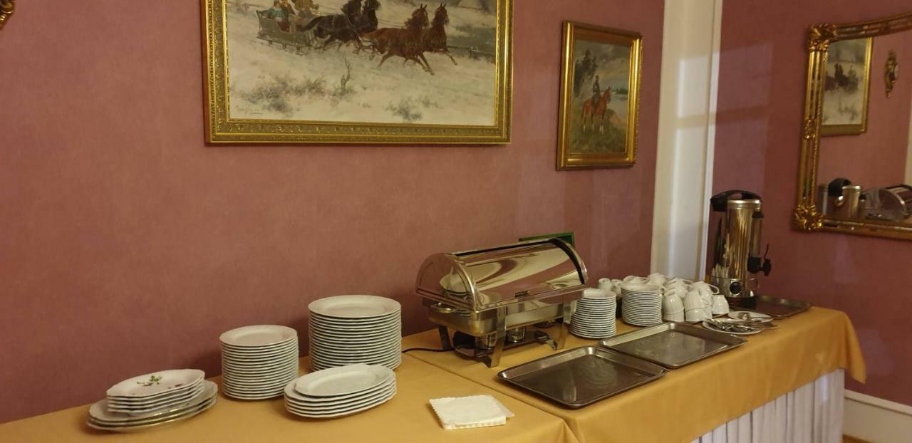 Dom Goscinny Wisteria Andrychow Bagian luar foto